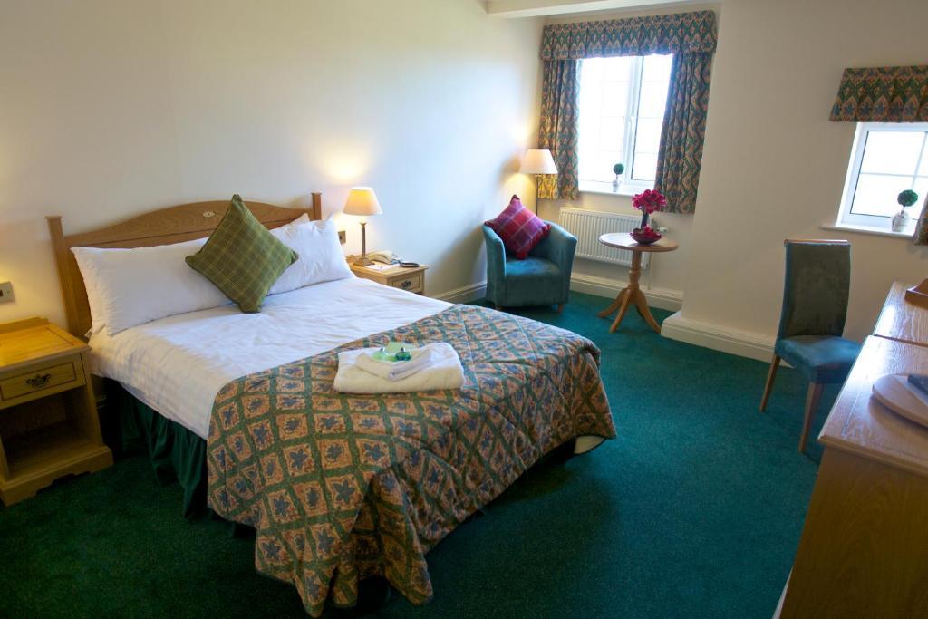 Hunters Lodge Hotel Crewe Szoba fotó